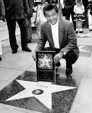 Mako Iwamatsu accepting a Star on the Walk of Fame