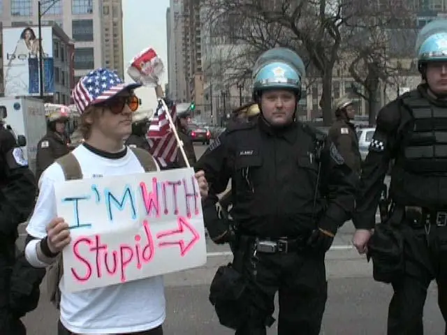i-am-with-stupid-cops