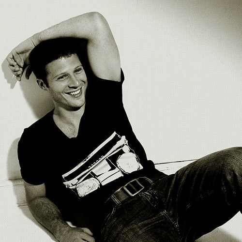 Best Photo Of Zach Gilford